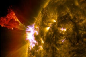 solar-flare-may-2013