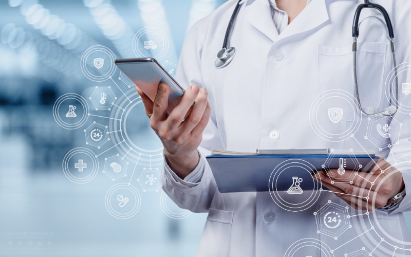 doctor-using-digital-health-technology