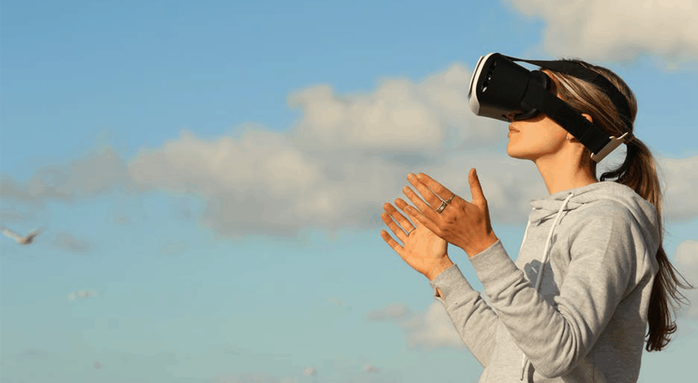 Meditating on virtual reality